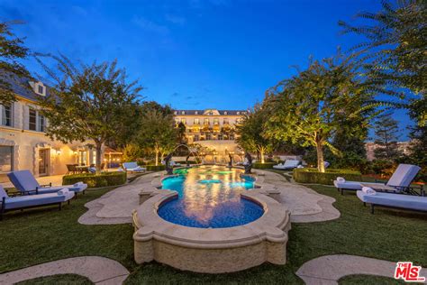 1420 Davies Dr, Beverly Hills, CA 90210 .